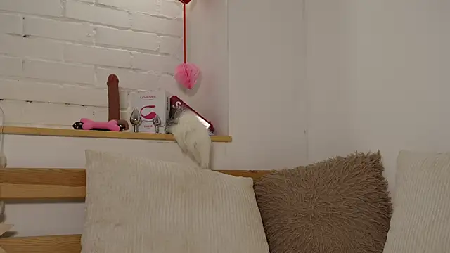 MonicaAsis online show from 02.17.25