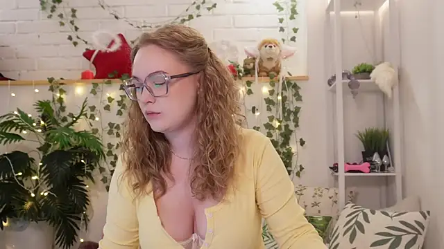 MonicaAsis online show from 09.21.25