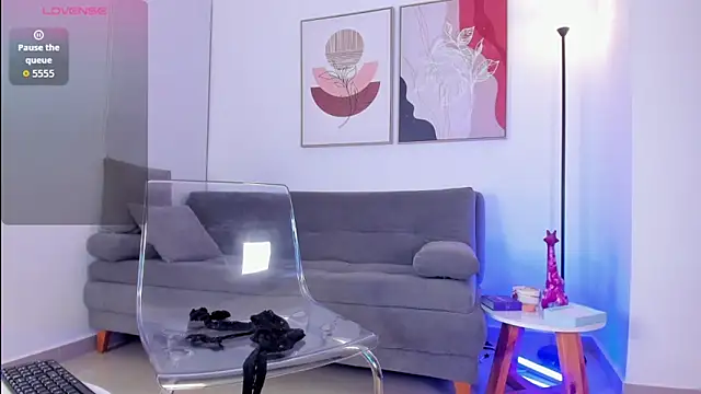 Snapshot of sofiiajones chatting on 04.19.26 sofiiajones online show from 04.19.26
