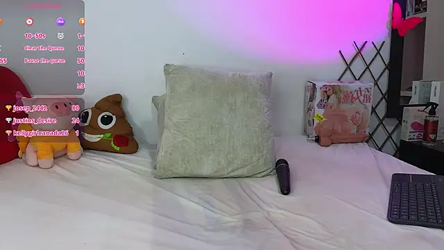 Snapshot of milky__boy_ chatting on 03.20.25 milky boy online show from 03.20.25