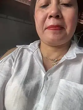 Snapshot of Cesywet chatting on 03.11.25 Cesywet online show from 03.11.25