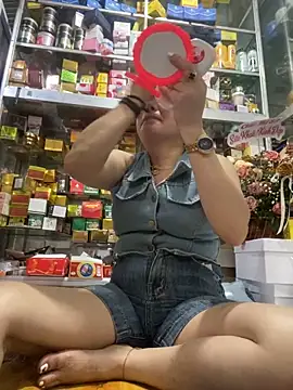 Snapshot of Cesywet chatting on 03.14.25 Cesywet online show from 03.14.25