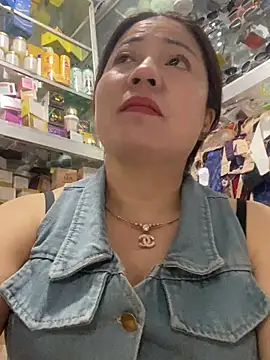 Snapshot of Cesywet chatting on 03.22.25 Cesywet online show from 03.22.25