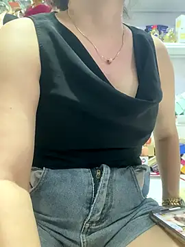 Snapshot of Cesywet chatting on 09.16.25 Cesywet online show from 09.16.25