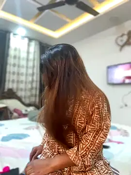 Snapshot of Hotty-Sana chatting on 11.17.25 Hotty-Sana online show from 11.17.25