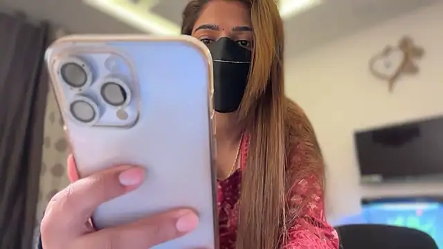 Snapshot of Hotty-Sana chatting on 02.04.26 Hotty-Sana online show from 02.04.26