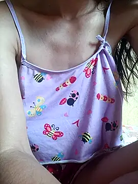 Snapshot of Oliviaconstantino chatting on 03.27.26 Oliviaconstantino online show from 03.27.26