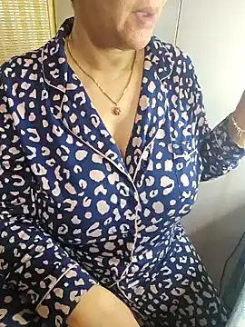 Foxlady2271 online show from 01.29.25