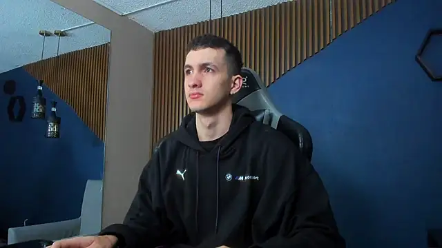 JacksonOlsenn online show from 02.04.25