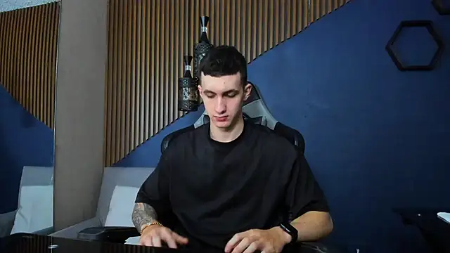 JacksonOlsenn online show from 02.07.25