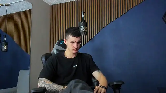 JacksonOlsenn online show from 02.10.25