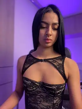 maddy bronw  online show from 01.02.25