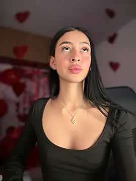 maddy bronw  online show from 02.12.25