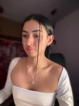 maddy bronw  online show from 02.14.25