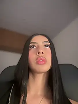 maddy bronw  online show from 02.16.25