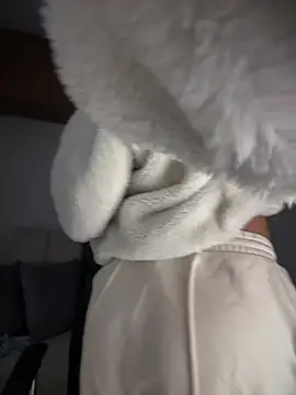 maddy bronw  online show from 03.09.25