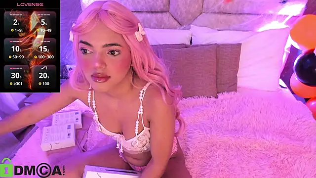 Snapshot of Cristal__adams chatting on 10.31.25 Cristal adams online show from 10.31.25