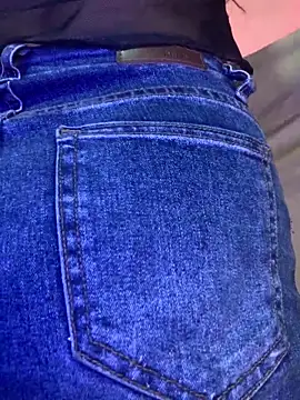 NINA 18 YEARS online show from 12.28.24