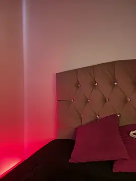 NINA 18 YEARS online show from 09.19.25