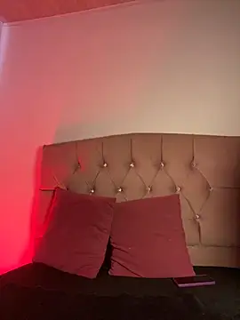 NINA 18 YEARS online show from 10.21.25