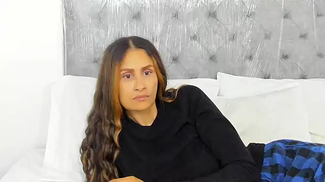 coralcarter1 online show from 01.22.25