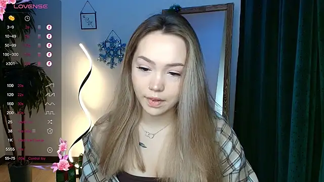 Evia r0se online show from 12.17.24