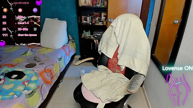 peanut tangerine online show from 11.22.25