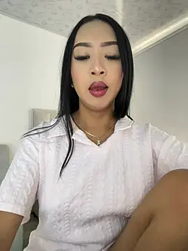 Snapshot of SOPHIACANDY19_ chatting on 05.31.26 SOPHIACANDY19 online show from 05.31.26
