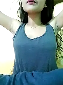 MISSQUEEN48 online show from 02.14.25