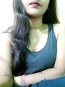 MISSQUEEN48 online show from 02.15.25