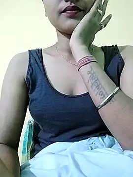 MISSQUEEN48 online show from 03.02.25