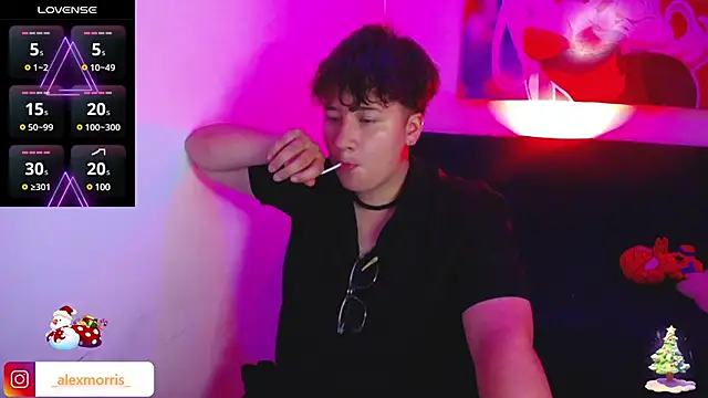 Snapshot of _AlexMorris chatting on 12.18.24  AlexMorris online show from 12.18.24