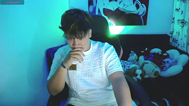 Snapshot of _AlexMorris chatting on 01.01.25  AlexMorris online show from 01.01.25