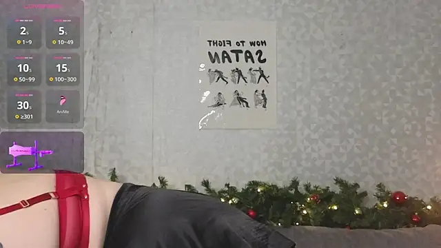 Snapshot of Kira_Citro chatting on 12.31.24 Kira Citro online show from 12.31.24