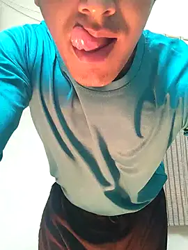 Snapshot of Wild-Honey chatting on 12.15.24 Wild-Honey online show from 12.15.24