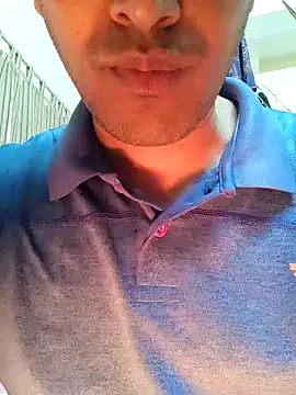 Snapshot of Wild-Honey chatting on 12.25.24 Wild-Honey online show from 12.25.24