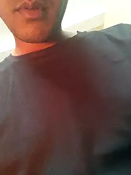 Snapshot of Wild-Honey chatting on 12.29.24 Wild-Honey online show from 12.29.24