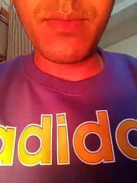 Snapshot of Wild-Honey chatting on 01.12.25 Wild-Honey online show from 01.12.25