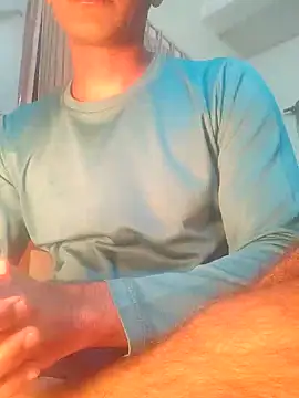 Snapshot of Wild-Honey chatting on 01.13.25 Wild-Honey online show from 01.13.25