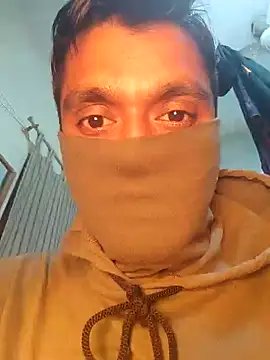 Snapshot of Wild-Honey chatting on 01.18.25 Wild-Honey online show from 01.18.25