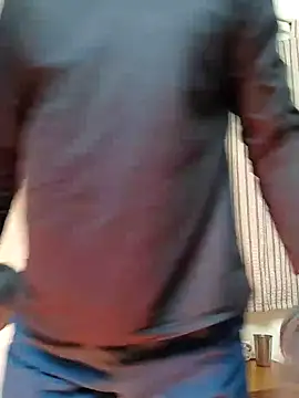 Snapshot of Wild-Honey chatting on 01.21.25 Wild-Honey online show from 01.21.25