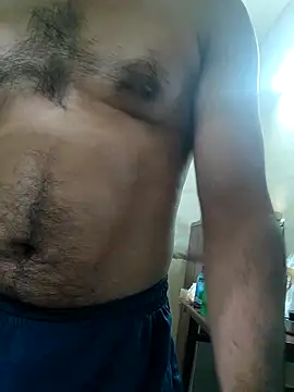 Snapshot of Wild-Honey chatting on 10.09.25 Wild-Honey online show from 10.09.25