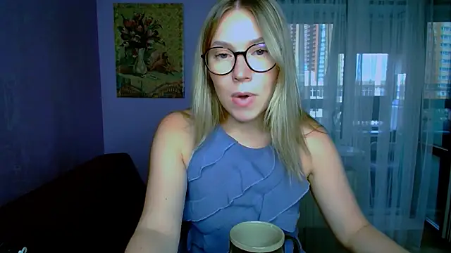 TaylorBre online show from 09.10.25