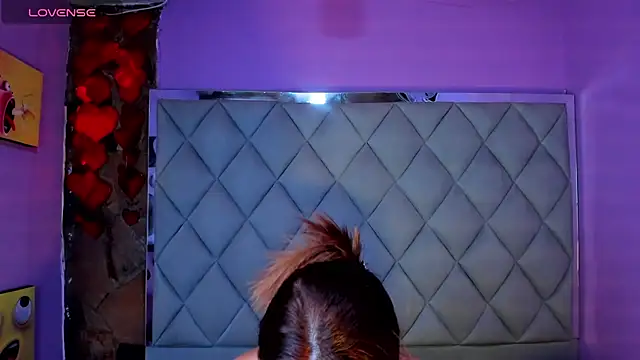 venusowen  online show from 03.12.25