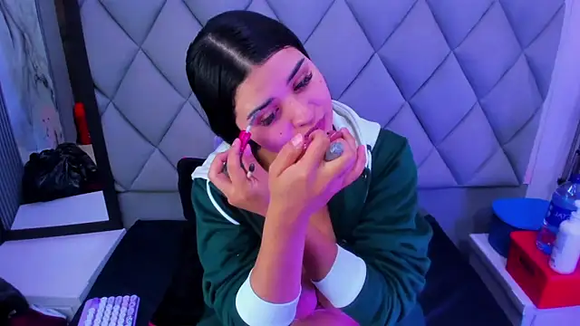 venusowen  online show from 02.11.26