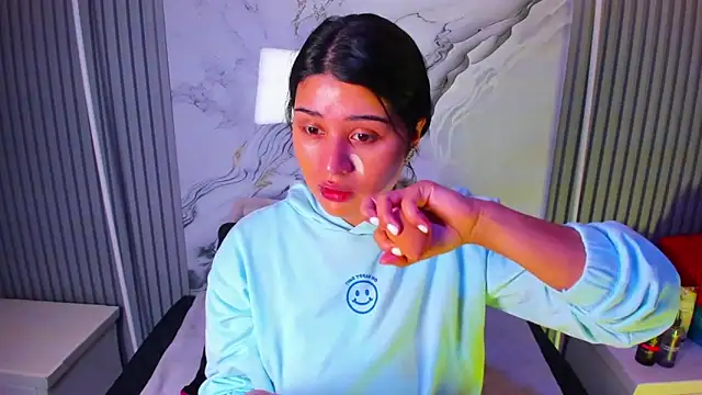 venusowen  online show from 03.27.26