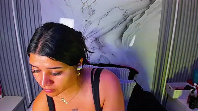 Snapshot of venusowen_ chatting on 06.22.26 venusowen online show from 06.22.26