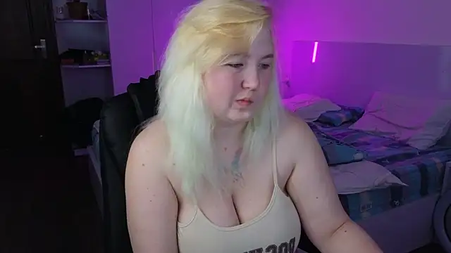 Snapshot of ChimberWol chatting on 07.19.26 ChimberWol online show from 07.19.26