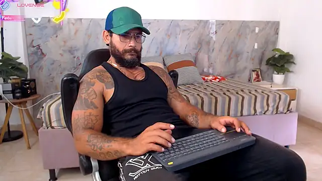 hanz col online show from 04.04.26