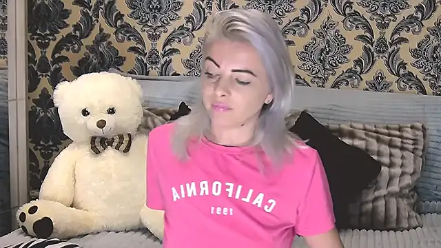 Snapshot of Aly_girl1 chatting on 03.12.25 Aly girl1 online show from 03.12.25